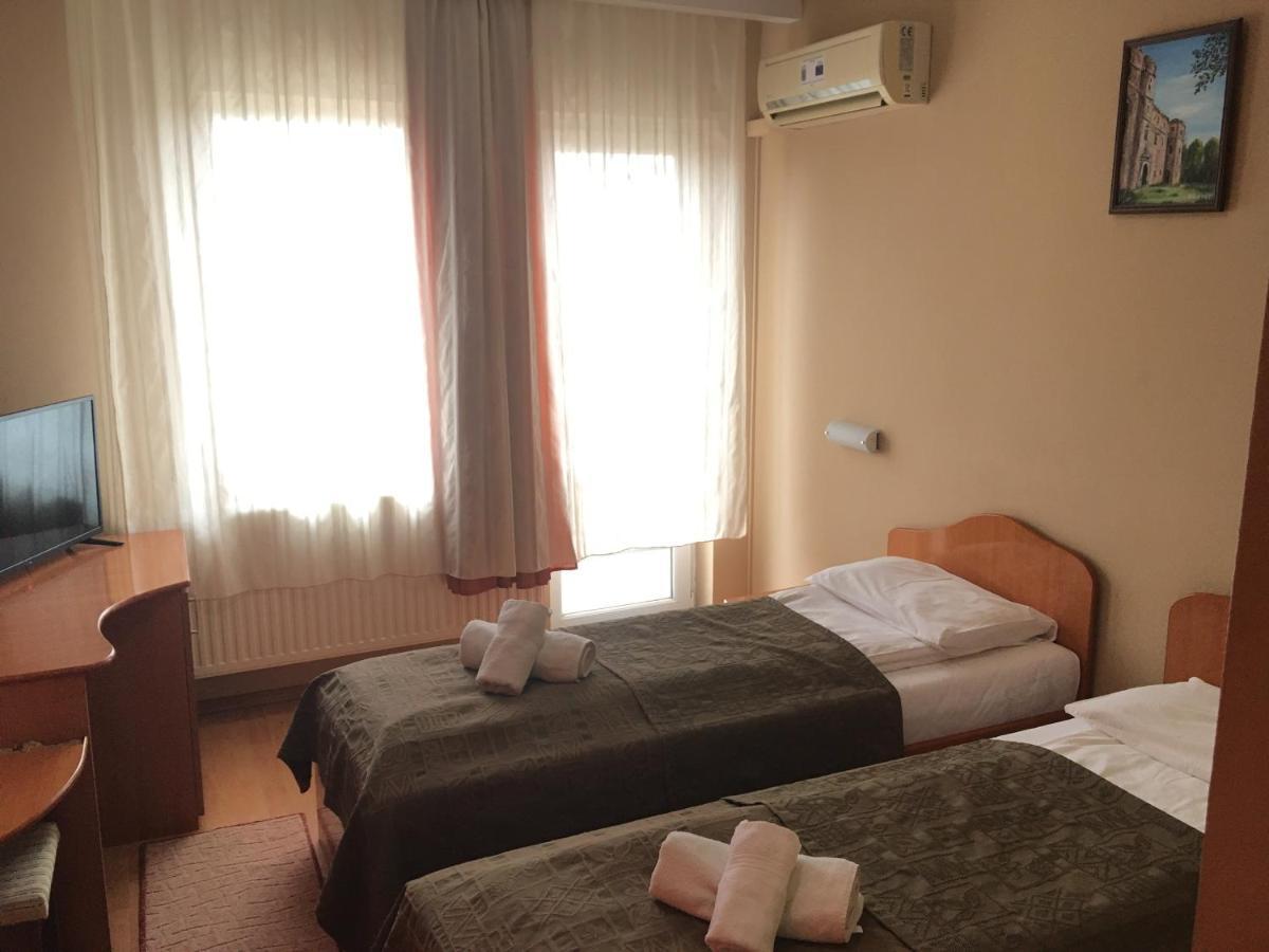 Pensiunea Brigi Satu Mare Eksteriør billede